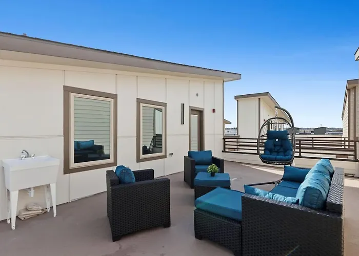 The Quartz 2bd Townhouse In The Heart Of Fw Holiday home Fort Worth